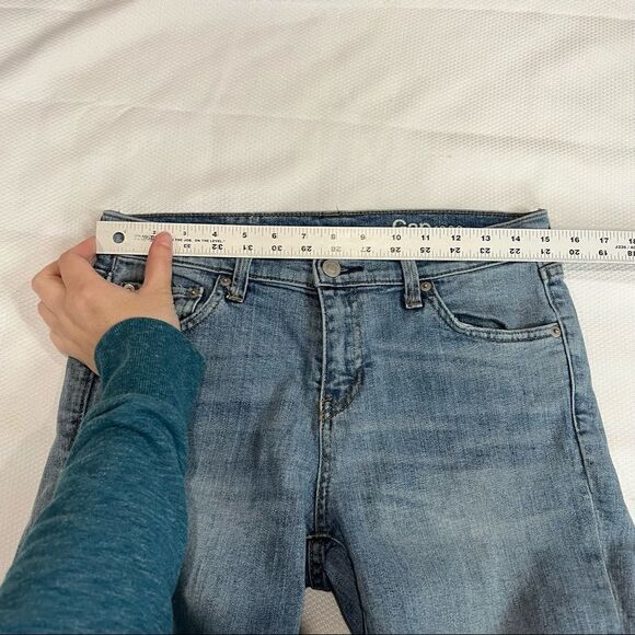 Gap 1969 Medium Wash Jeans - Picture 5 of 7